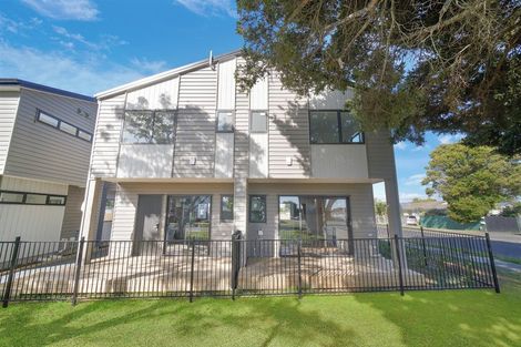 Photo of property in 2/32 Sunlands Drive, Manurewa, Auckland, 2102