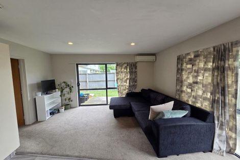 Photo of property in 2/76 Wharenui Road, Upper Riccarton, Christchurch, 8041