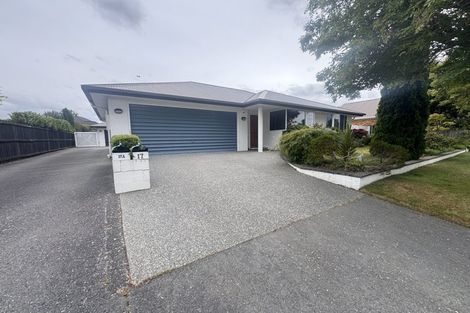 Photo of property in 17 Abingdon Court, Avonhead, Christchurch, 8042