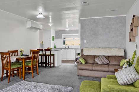 Photo of property in 61 Murray Avenue, Hawera, 4610