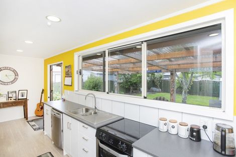 Photo of property in 10 Campion Road, Riverdale, Gisborne, 4010