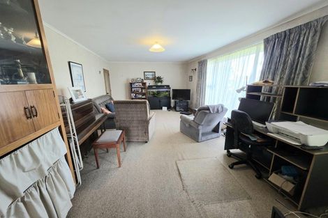 Photo of property in 17 Awamoa Road, South Hill, Oamaru, 9400