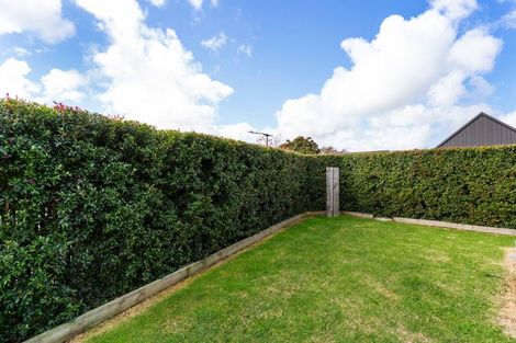 Photo of property in 15 Bellamont Street, Kumeu, 0810
