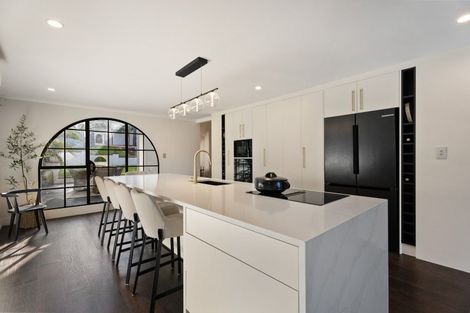 Photo of property in 35 Tawini Road, Titirangi, Auckland, 0604