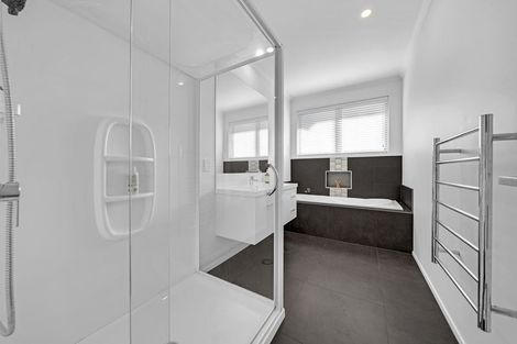 Photo of property in 54 Te Ara Aukati Terrace, Pokeno, 2471