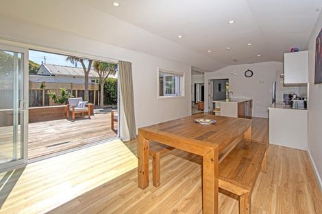 Photo of property in 47 Stapletons Road, Richmond, Christchurch, 8013