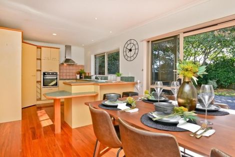 Photo of property in 10 Mangakoea Place, St Andrews, Hamilton, 3200