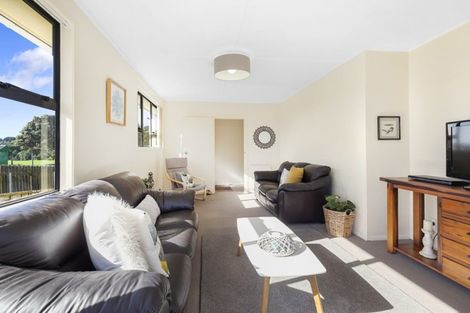 Photo of property in 110 Main Road, Titahi Bay, Porirua, 5022