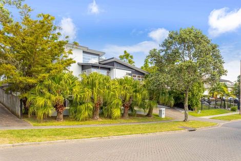 Photo of property in 40 Kittiwake Drive, Schnapper Rock, Auckland, 0632