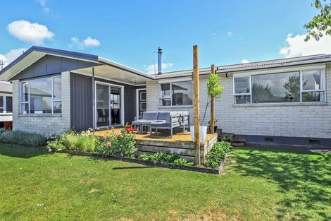 Photo of property in 2 Murdoch Place, Raureka, Hastings, 4120