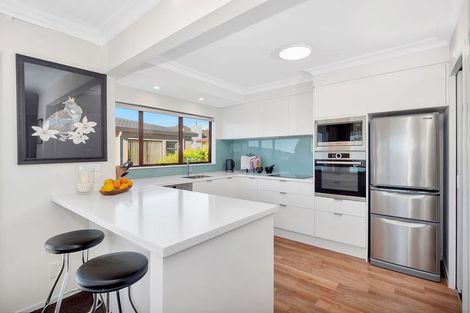 Photo of property in 20a Seaview Road, Otumoetai, Tauranga, 3110