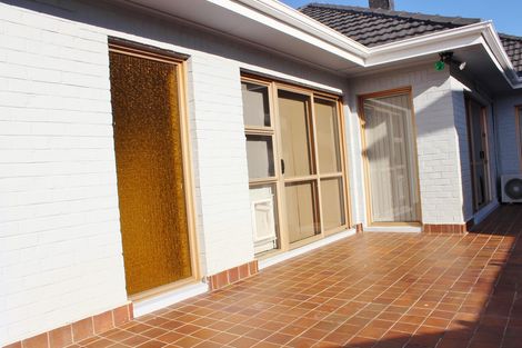 Photo of property in 187a Gray Avenue, Papatoetoe, Auckland, 2024