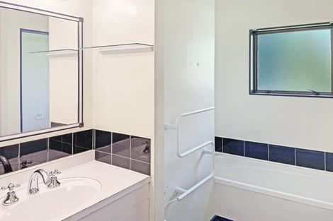 Photo of property in 2 Atahu Grove, Tirohanga, Lower Hutt, 5010