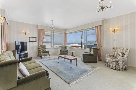 Photo of property in 34 Hamblyn Street, Strandon, New Plymouth, 4312