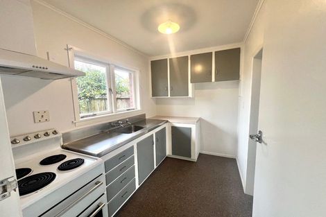 Photo of property in 4/8 Winspear Place, Manukau, Auckland, 2025