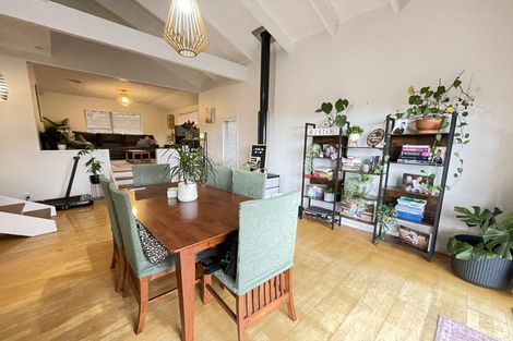 Photo of property in 947 East Coast Road, Torbay, Auckland, 0630