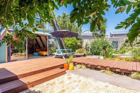 Photo of property in 10 Hastings Street, Waikanae Beach, Waikanae, 5036