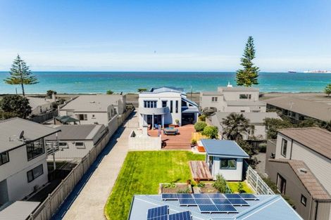Photo of property in 34 The Esplanade, Westshore, Napier, 4110