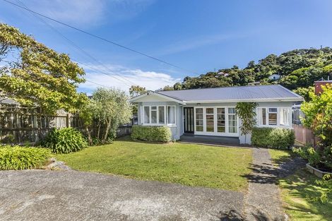 Photo of property in 49 Cluny Road, Plimmerton, Porirua, 5026