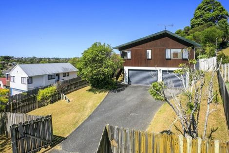 Photo of property in 10 Camilla Grove, Totara Vale, Auckland, 0629