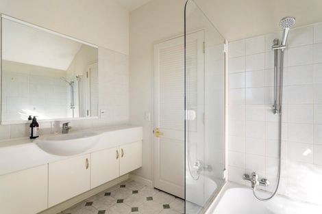 Photo of property in 23a Shelbourne Street, Nelson, 7010