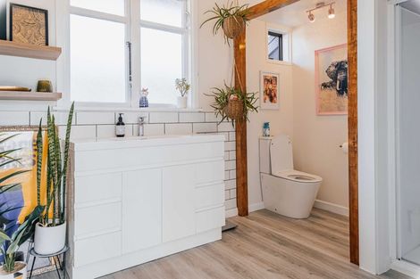 Photo of property in 1/135 Wilsons Road, Saint Martins, Christchurch, 8022