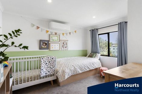 Photo of property in 1b Makora Road, Massey, Auckland, 0614