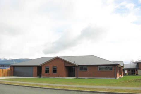 Photo of property in 19 Jackson Street, Te Anau, 9600