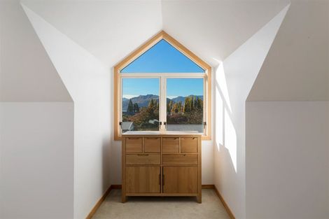 Photo of property in 76 Meadowstone Drive, Wanaka, 9305