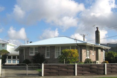 Photo of property in 2 Barraud Street, Avalon, Lower Hutt, 5011