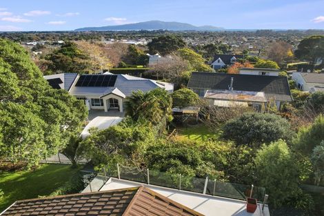 Photo of property in 24 Kereru Street, Waikanae, 5036