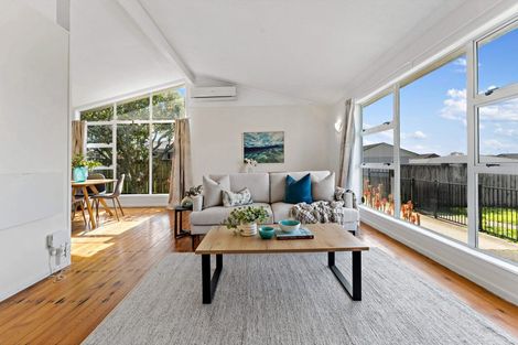 Photo of property in 6 Arnhem Place, Pukekohe, 2120