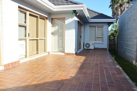 Photo of property in 187a Gray Avenue, Papatoetoe, Auckland, 2024