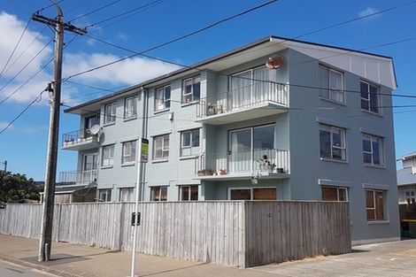 Photo of property in 1/102 Lyall Parade, Lyall Bay, Wellington, 6022