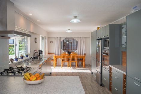 Photo of property in 48 Stratford Drive, Cable Bay, 0420