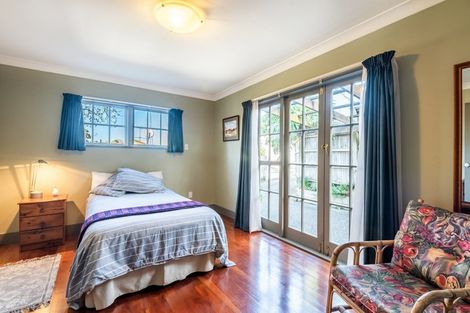 Photo of property in 10a Cassino Street, Bayswater, Auckland, 0622
