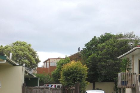 Photo of property in 1/3 Capilano Place, Glenfield, Auckland, 0629