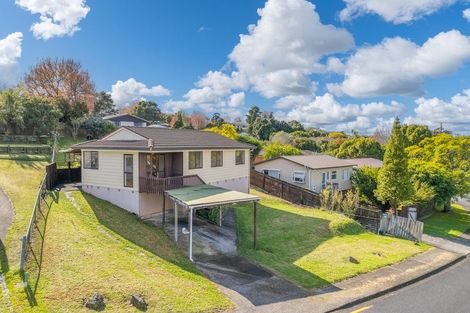 Photo of property in 14 Rehia Road, Massey, Auckland, 0614