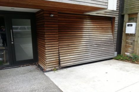 Photo of property in 121 Glenmore Street, Kelburn, Wellington, 6012