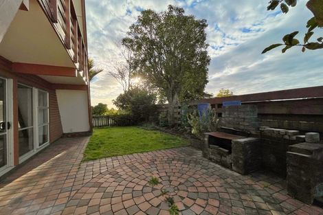 Photo of property in 55 Manu Crescent, Upper Vogeltown, New Plymouth, 4310