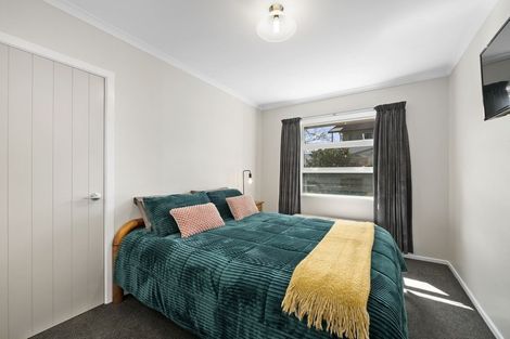 Photo of property in 5 Deller Grove, Silverstream, Upper Hutt, 5019