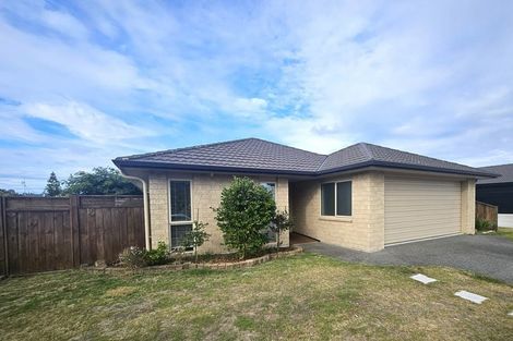 Photo of property in 16 Horokaka Place, Papamoa Beach, Papamoa, 3118