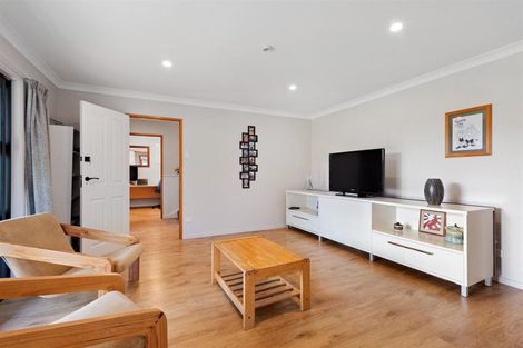 Photo of property in 71 Youghal Street, Wanaka, 9305