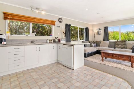 Photo of property in 2 Glenfield Road, Owhata, Rotorua, 3010