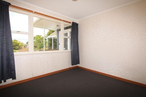 Photo of property in 12 Mawney Road, Henderson, Auckland, 0610