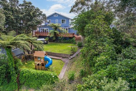 Photo of property in 70 Kahu Road, Paremata, Porirua, 5024