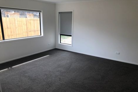 Photo of property in 2 Arahi Place, Rototuna North, Hamilton, 3210
