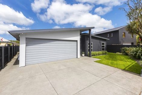 Photo of property in 21 Brentwood Street, Trentham, Upper Hutt, 5018