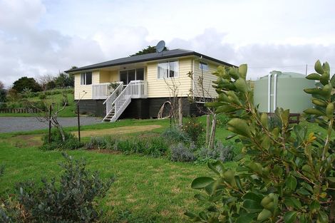 Photo of property in 278 Mountain Road, Maungaturoto, 0587