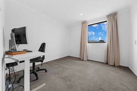 Photo of property in 4/29 Normandy Place, Henderson, Auckland, 0610